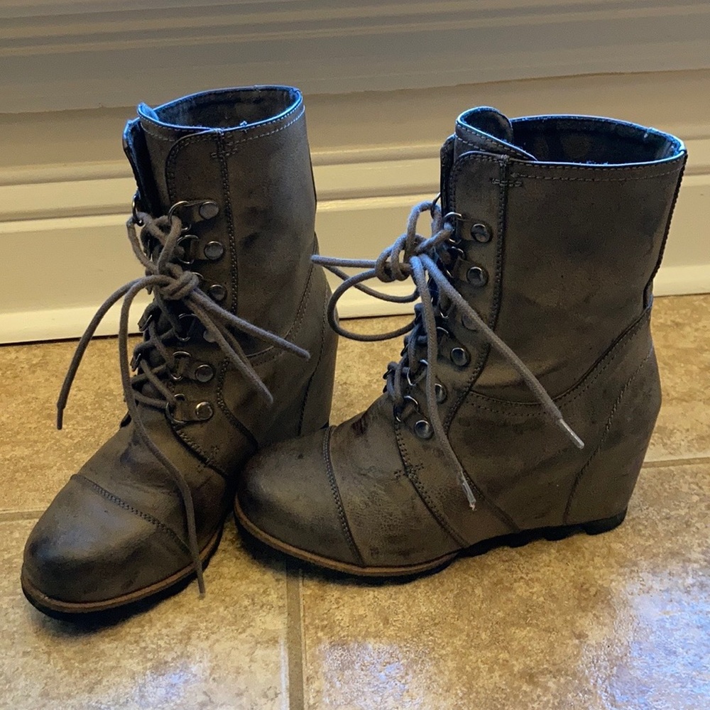 MERONA WEDGE ABOVE ANKLE BOOTS